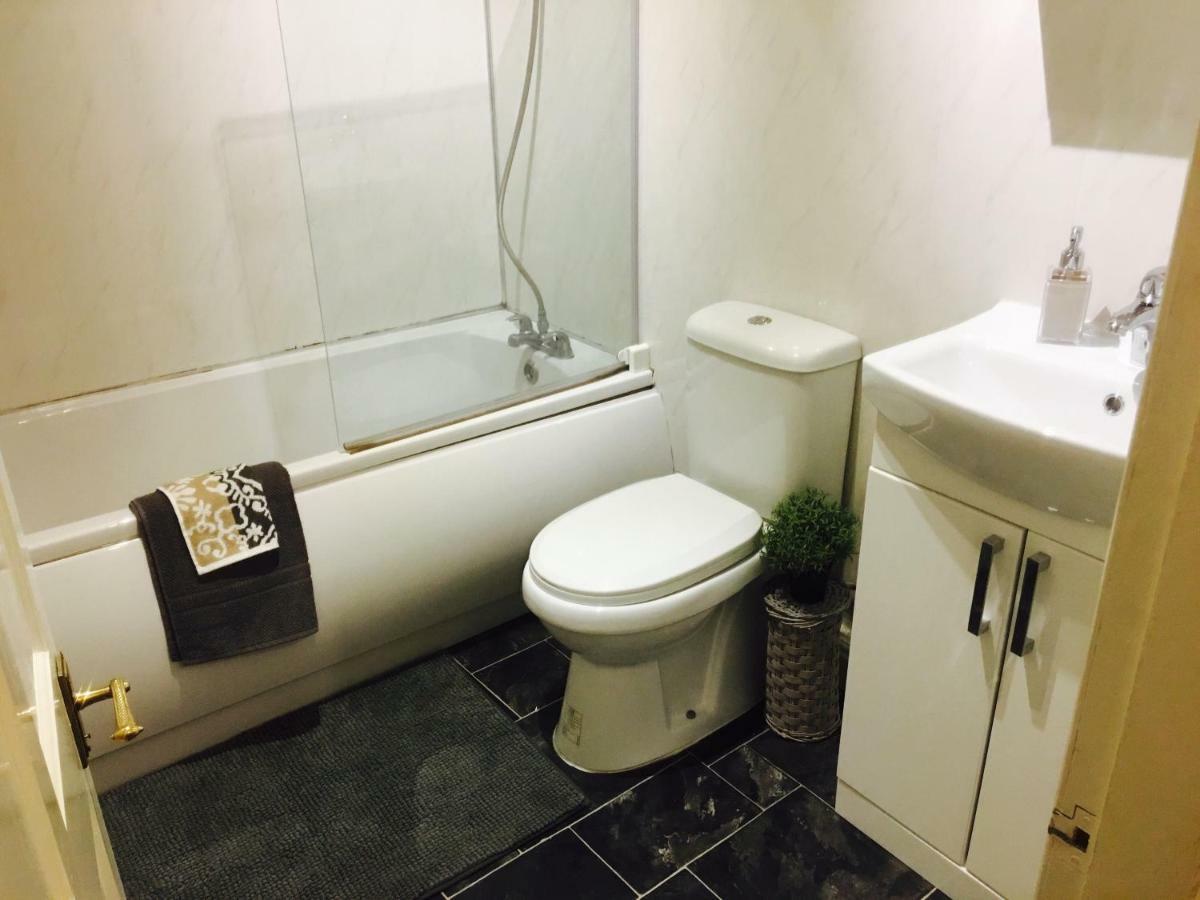 The Ideal House - 24 7 Check In Parking Villa Bradford  Esterno foto